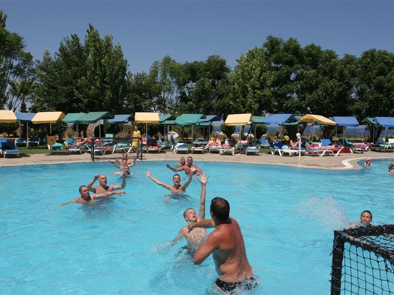 פרוטאראס Maris Grand Waterpark Resort מראה חיצוני תמונה